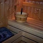 Logis - Restaurant La Sapiniere 3*