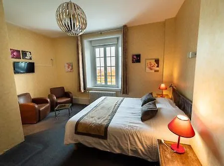 Hotel Logis - Restaurant La Sapiniere 3*