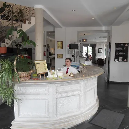 Logis - Restaurant La Sapiniere 3* Wisques