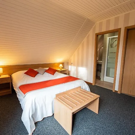 Logis - Restaurant La Sapiniere - Proche Saint Omer Hotel Wisques