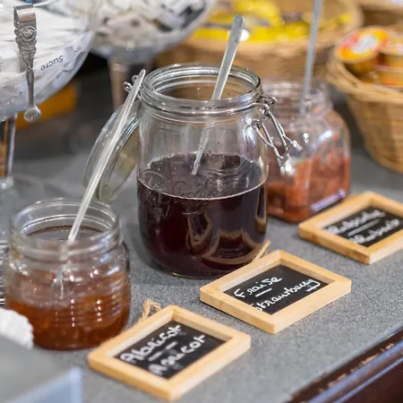 La Sapinière Hotel 3*