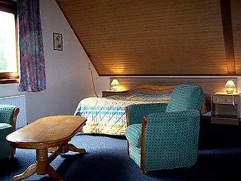Logis - Restaurant La Sapiniere - Proche Saint Omer 호텔