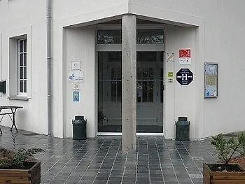 Logis - Restaurant La Sapiniere - Proche Saint Omer Wisques