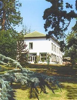 Logis - Restaurant La Sapiniere - Proche Saint Omer Hotel Wisques
