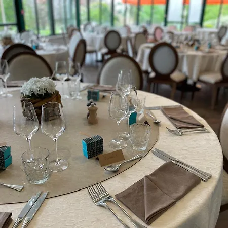 Logis - Restaurant La Sapiniere - Proche Saint Omer