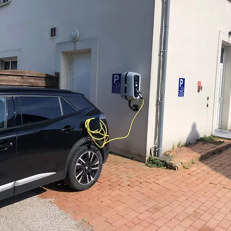 Ξενοδοχείο Logis - Restaurant La Sapiniere Wisques