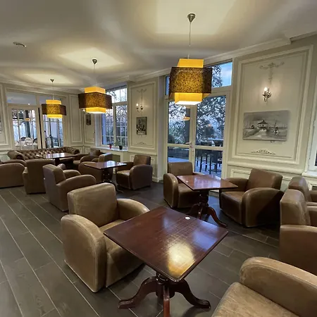 Logis - Restaurant La Sapiniere - Proche Saint Omer Hotel