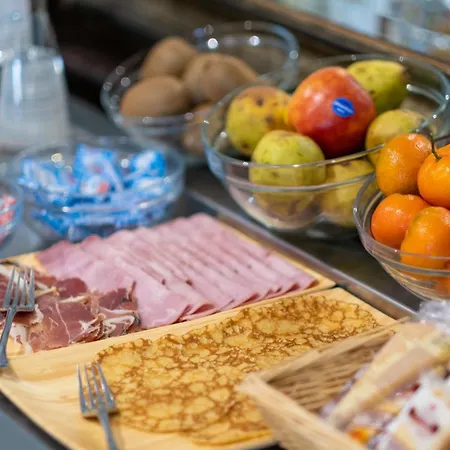 Hotel Logis - Restaurant La Sapiniere - Proche Saint Omer 3*