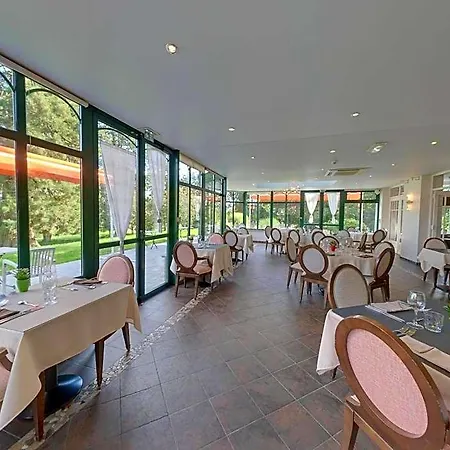 Otel Logis - Restaurant La Sapiniere - Proche Saint Omer Wisques