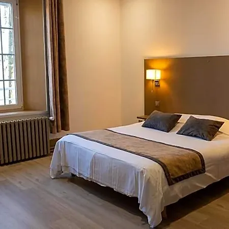 Logis - Restaurant La Sapiniere - Proche Saint Omer Otel 3*
