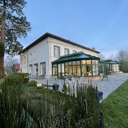 호텔 Logis - Restaurant La Sapiniere - Proche Saint Omer 3*