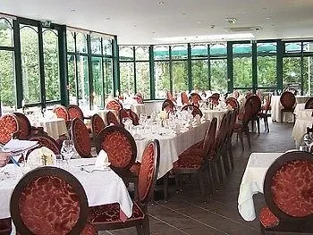 Logis - Restaurant La Sapiniere - Proche Saint Omer Hotel Wisques