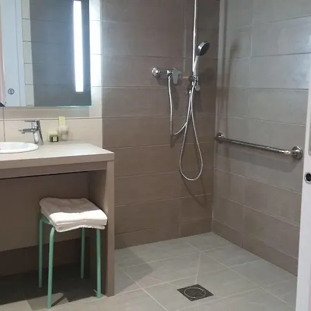 Ξενοδοχείο Logis - Restaurant La Sapiniere Wisques