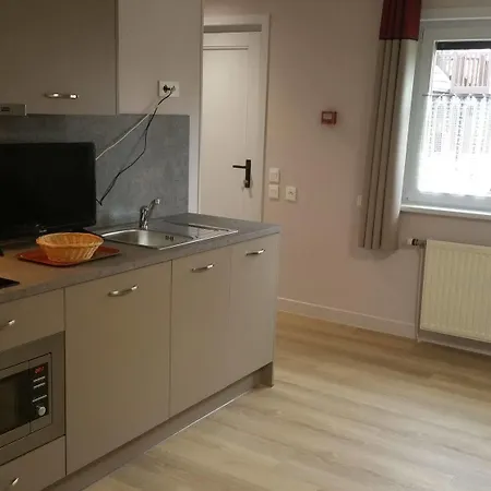 Logis - Restaurant La Sapiniere - Proche Saint Omer Hotel Wisques