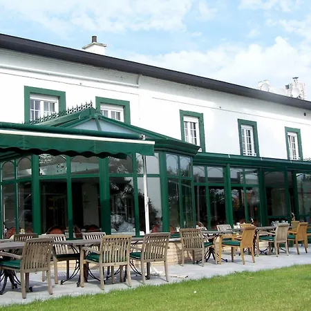 Logis - Restaurant La Sapiniere - Proche Saint Omer