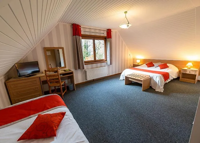 Logis - Restaurant La Sapinière 3* Wisques