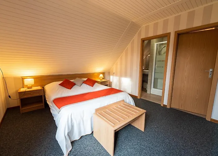 Logis - Restaurant La Sapinière Hotel Wisques