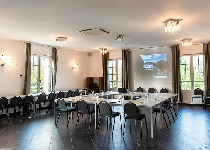 Logis - Restaurant La Sapinière 3* Wisques