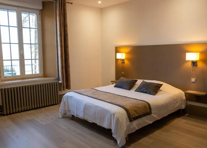 Logis - Restaurant La Sapinière 3* Wisques