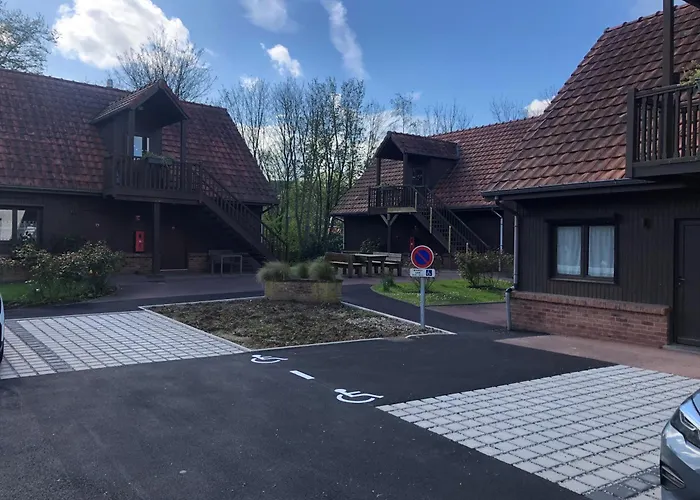 Logis - Restaurant La Sapinière 3*