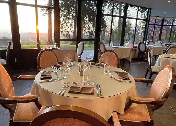 Logis - Restaurant La Sapinière 3* Wisques