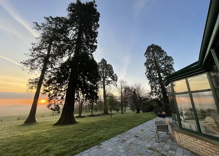 Hotel Logis - Restaurant La Sapinière Wisques