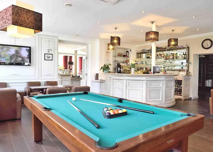 Logis - Restaurant La Sapinière 3* Wisques