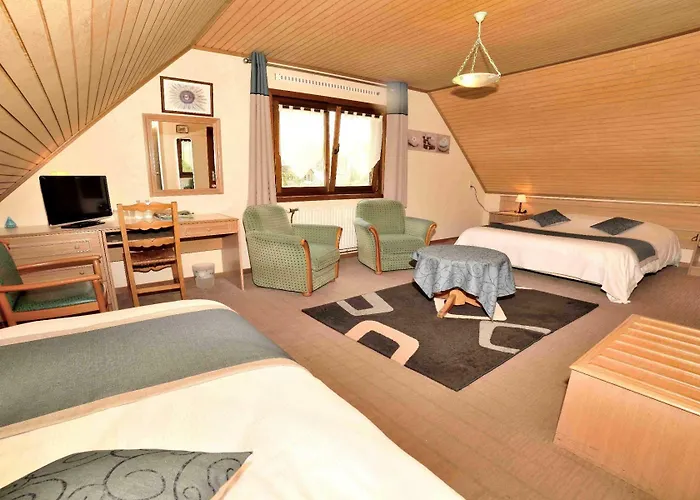 Logis - Restaurant La Sapinière Hotel